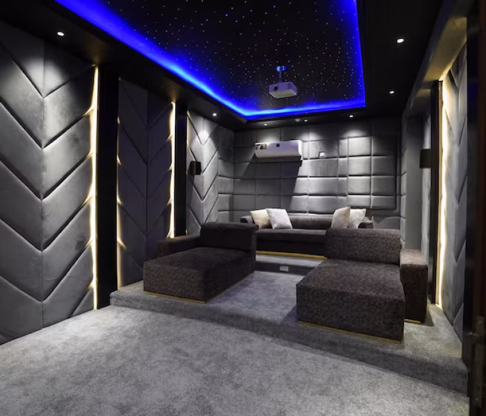 luxury-cinema-room-house_124907-1376